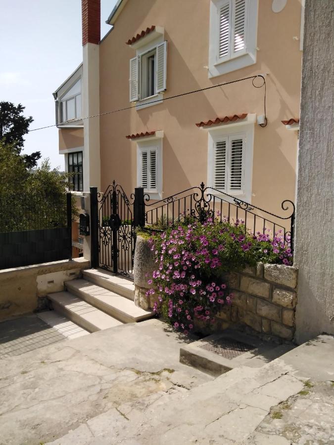 Apartament Emma